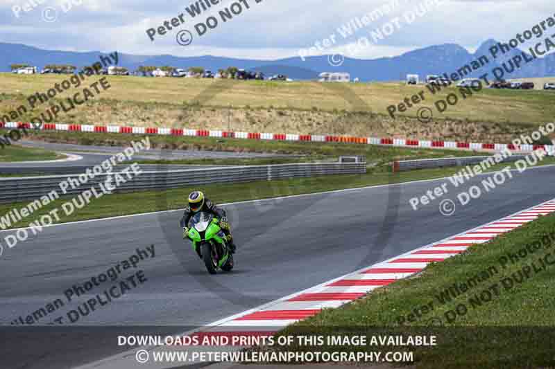 cadwell no limits trackday;cadwell park;cadwell park photographs;cadwell trackday photographs;enduro digital images;event digital images;eventdigitalimages;navarra;no limits trackdays;peter wileman photography;racing digital images;trackday digital images;trackday photos